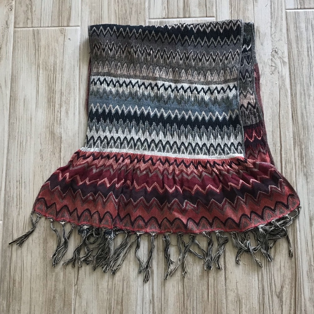 Multi chevron knit wrap with fringed ends